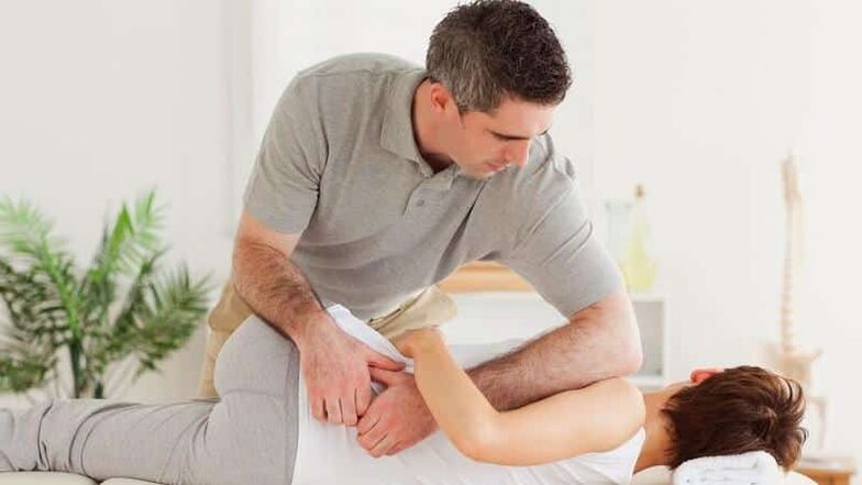 Massage chun pian a chóireáil sa chúl íochtarach