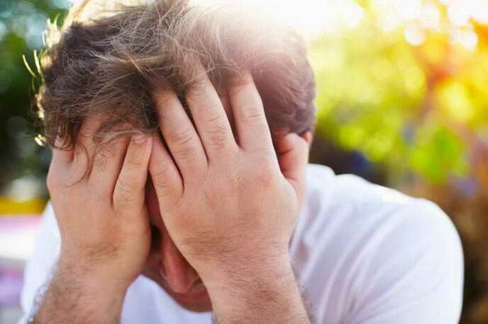 Is féidir le tinneas cinn osteochondrosis a chur faoi deara
