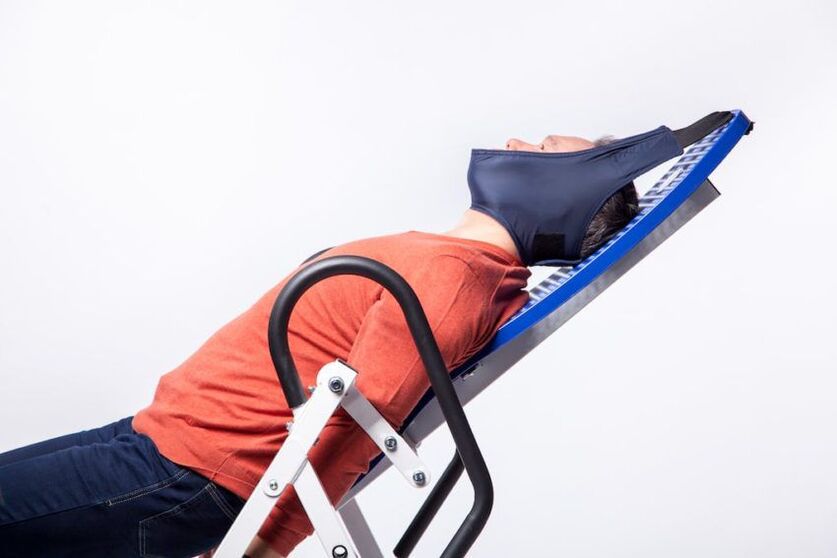 Teiripe tarraingthe le haghaidh osteochondrosis ceirbheacs